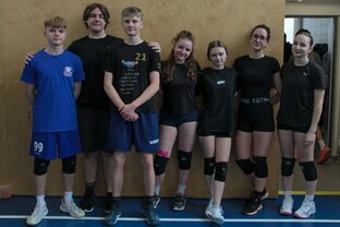 Zväčšiť fotografiu - Medzitriedny volejbalový turnaj